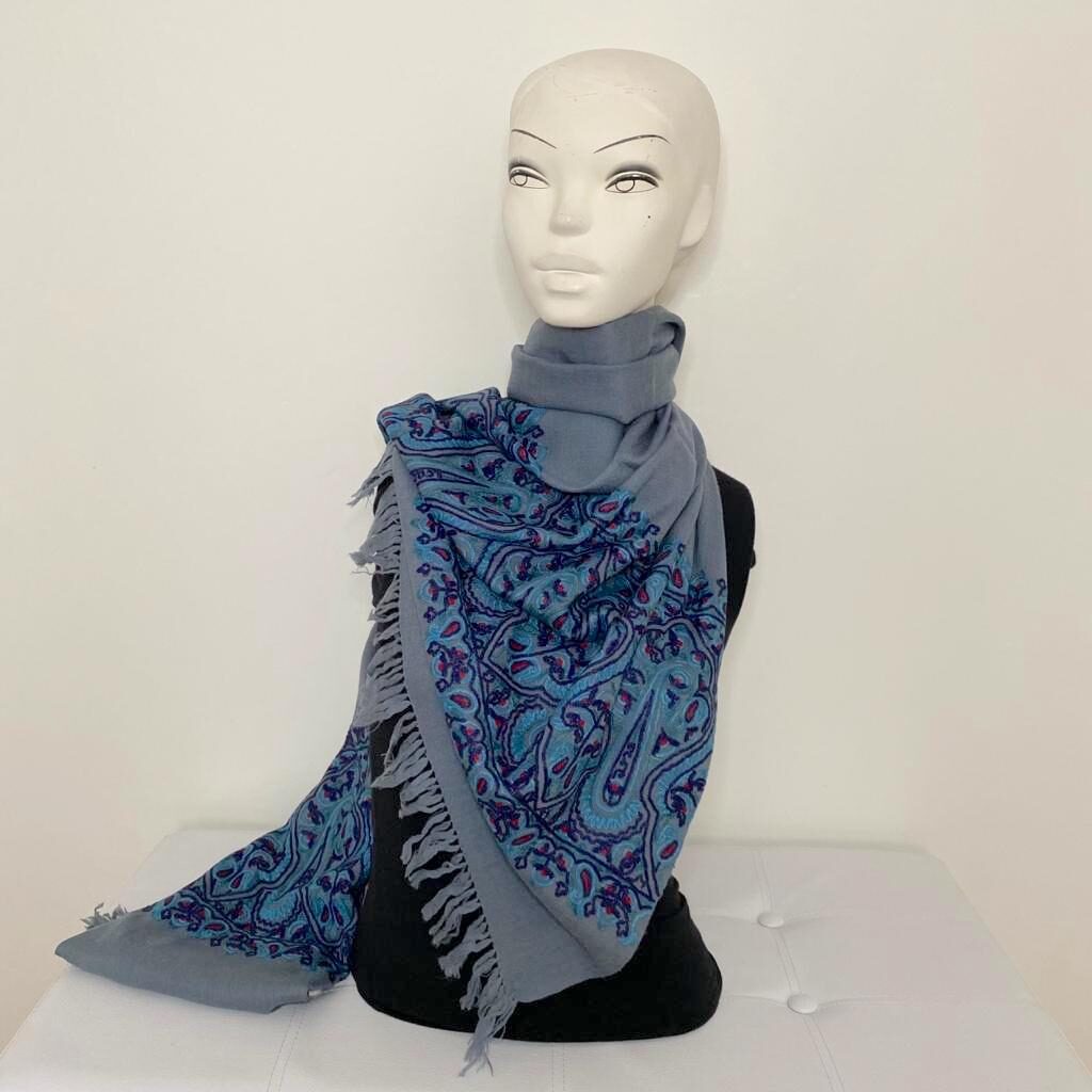 Caeso wool shawl